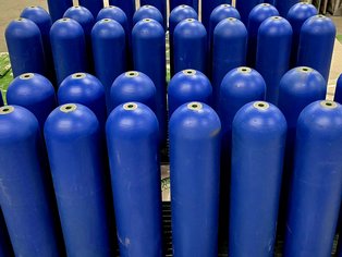 Accumulatori idraulici per lo stoccaggio di fluidi in pressione, rivestiti internamente con il prodotto fenolico polimerizzante a caldo Si 14 E per un’elevata resistenza chimica