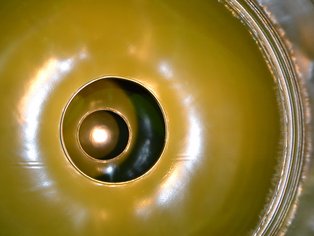 Autocisterna con piastre di partizione rivestita con Si 14 E, dopo l’ispezione finale e prima della messa in servizio